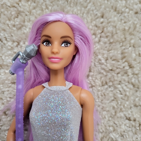 Barbie Pop Star Singer Doll - Picture 6 of 11